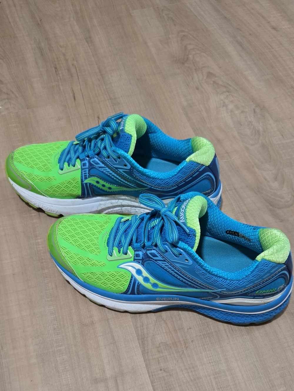 Saucony Neon Green and Blue Running Sneakers